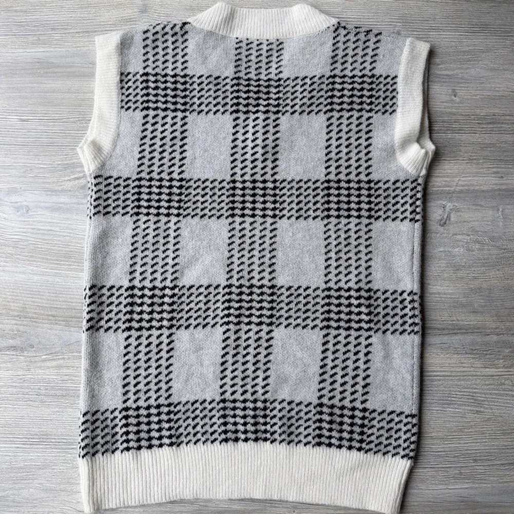 Vintage Plaid Sweater Vest Mens Large White Black V-Neck Knit Academia Preppy